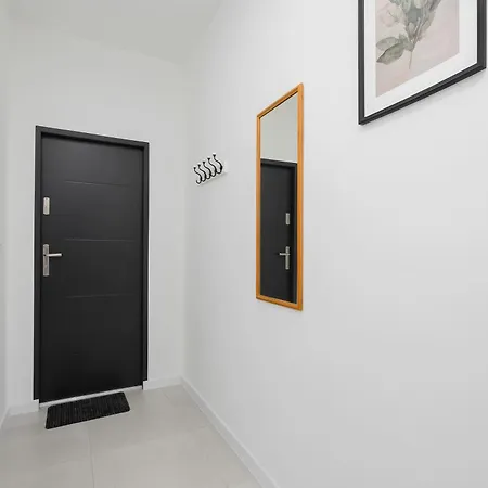 Apartment Klimatyzowane Typu Blisko Centrum I Starego Browaru By Renters