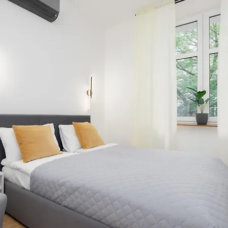 Apartment Klimatyzowane Typu Blisko Centrum I Starego Browaru By Renters